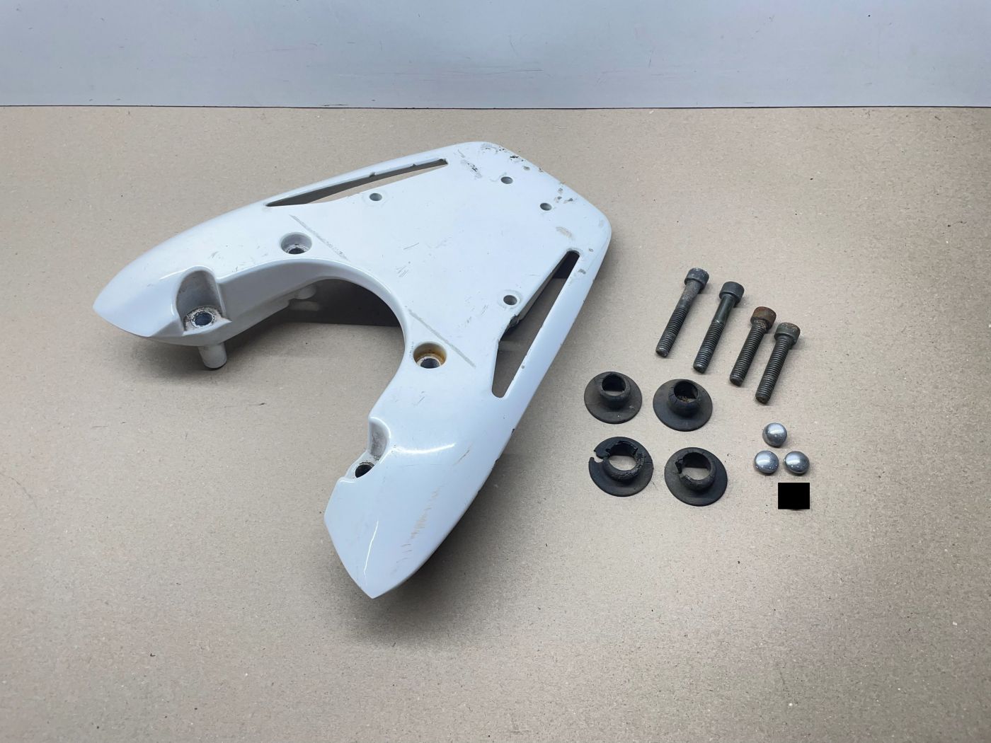 Longjia LJ125T-A Raptor - original Gepäckträger Topcase Koffer Halterung  (109-2)