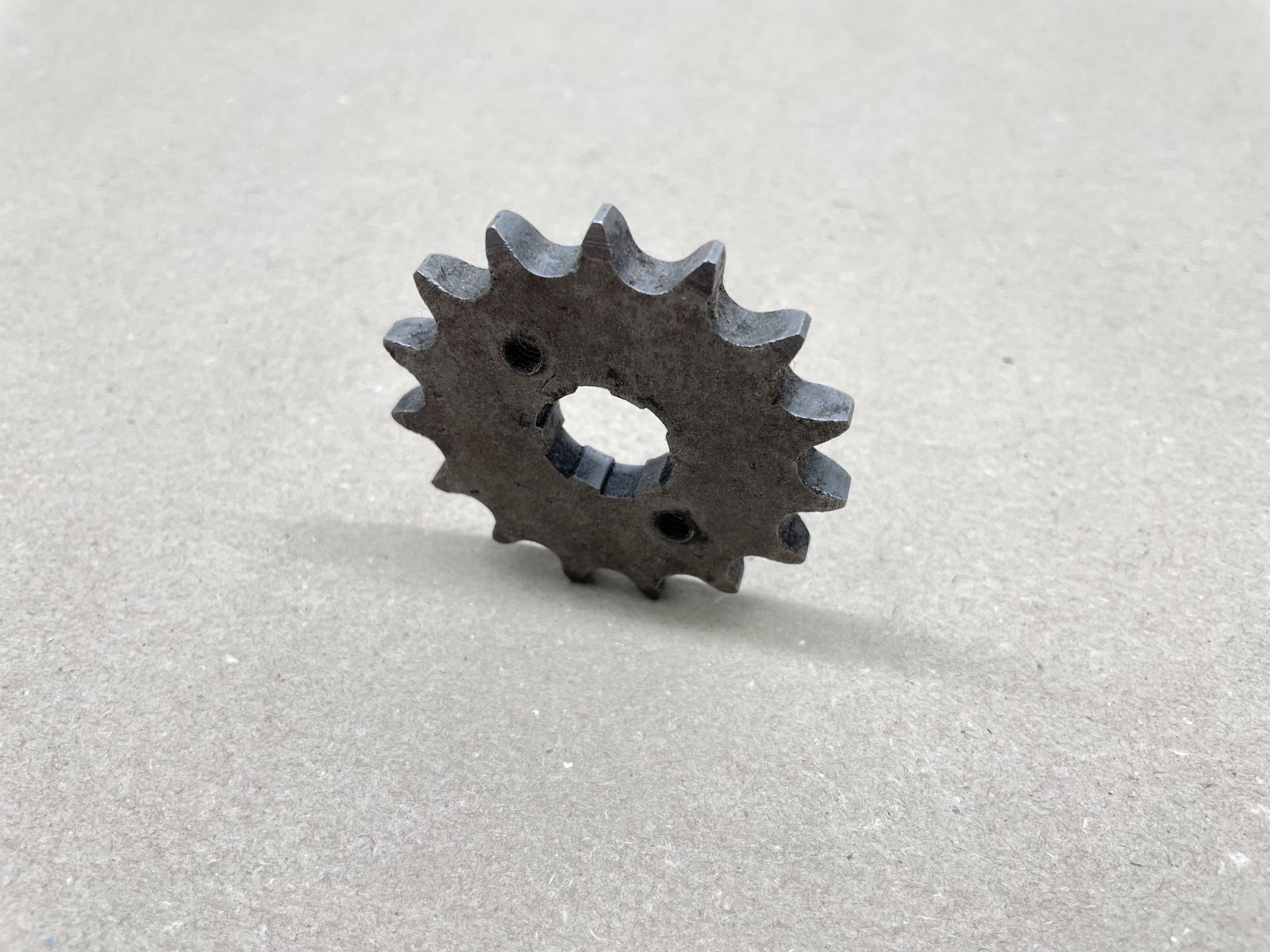 Honda CB 125 - Ritzel 15 Zähne Kettenrad Zahnrad pinion sprocket  (118-27)
