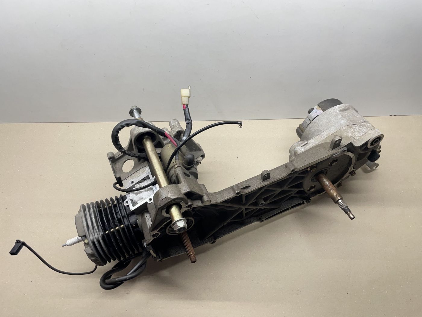 Lifan S-Ray 50 - Motorblock Zylinder Getriebe Kurbelwelle (102-12)