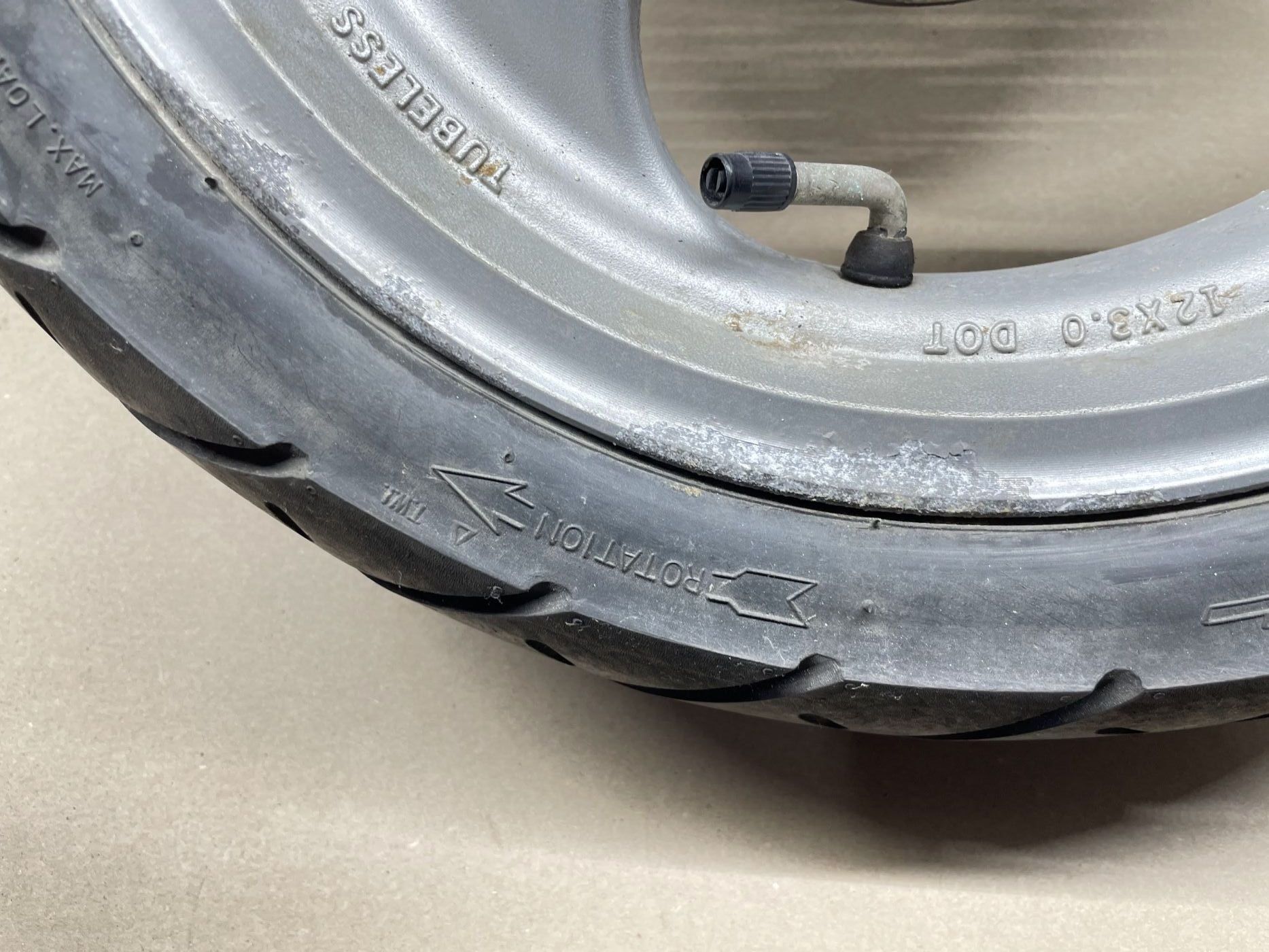 Kymco KB 50  - Vorderrad Reifen Felge vorne wheel (117)