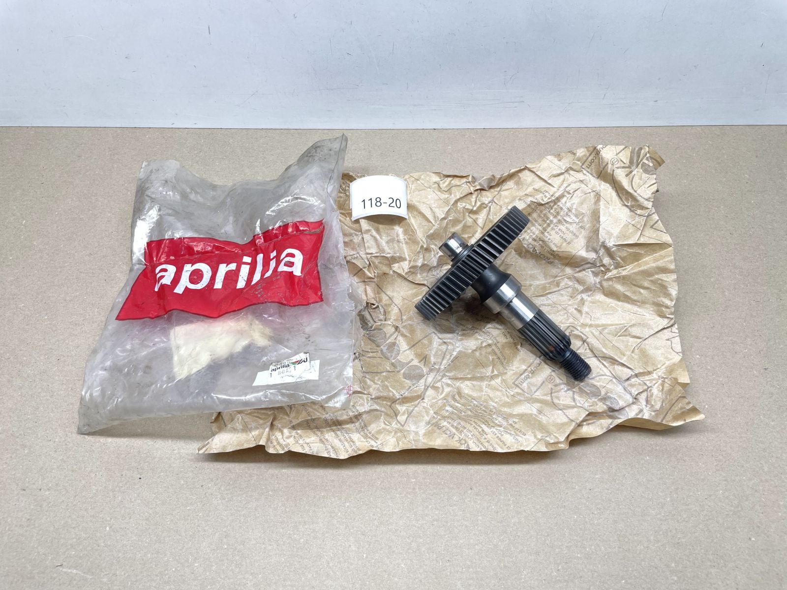 Aprilia Habana Mojito SR50 - Getriebeausgangswelle 64Zähne transmission shaft (118-23)