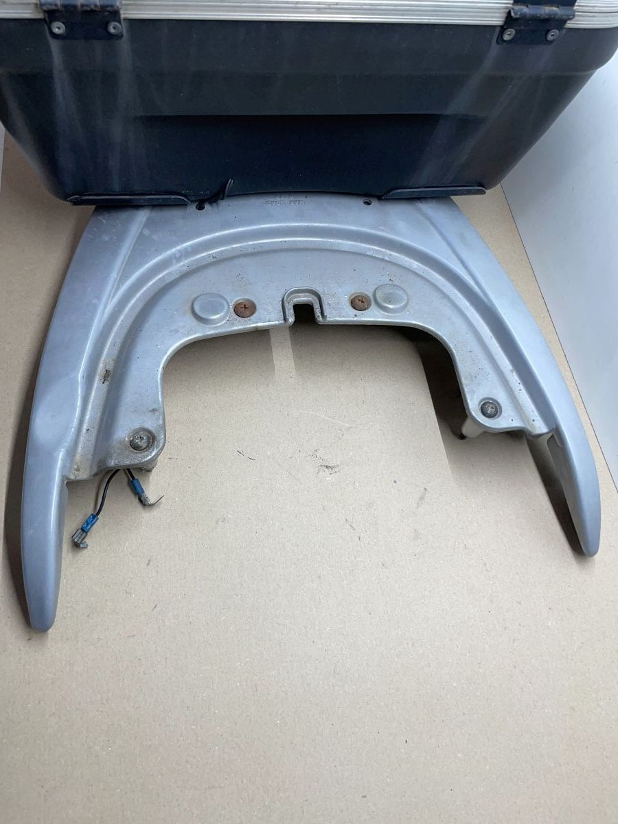 Piaggio Sfera RST 50 - ORIGINAL Gepäckträger + Piaggio Topcase Koffer  (72-2)