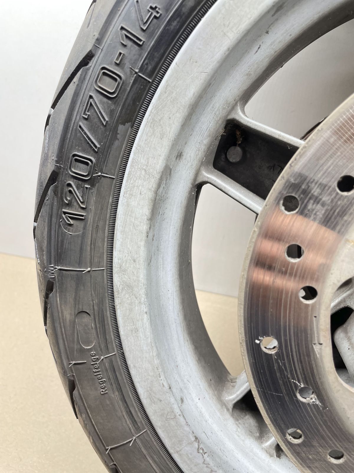 Piaggio X9 250 - Vorderrad Reifen Felge vorne front wheel (75)