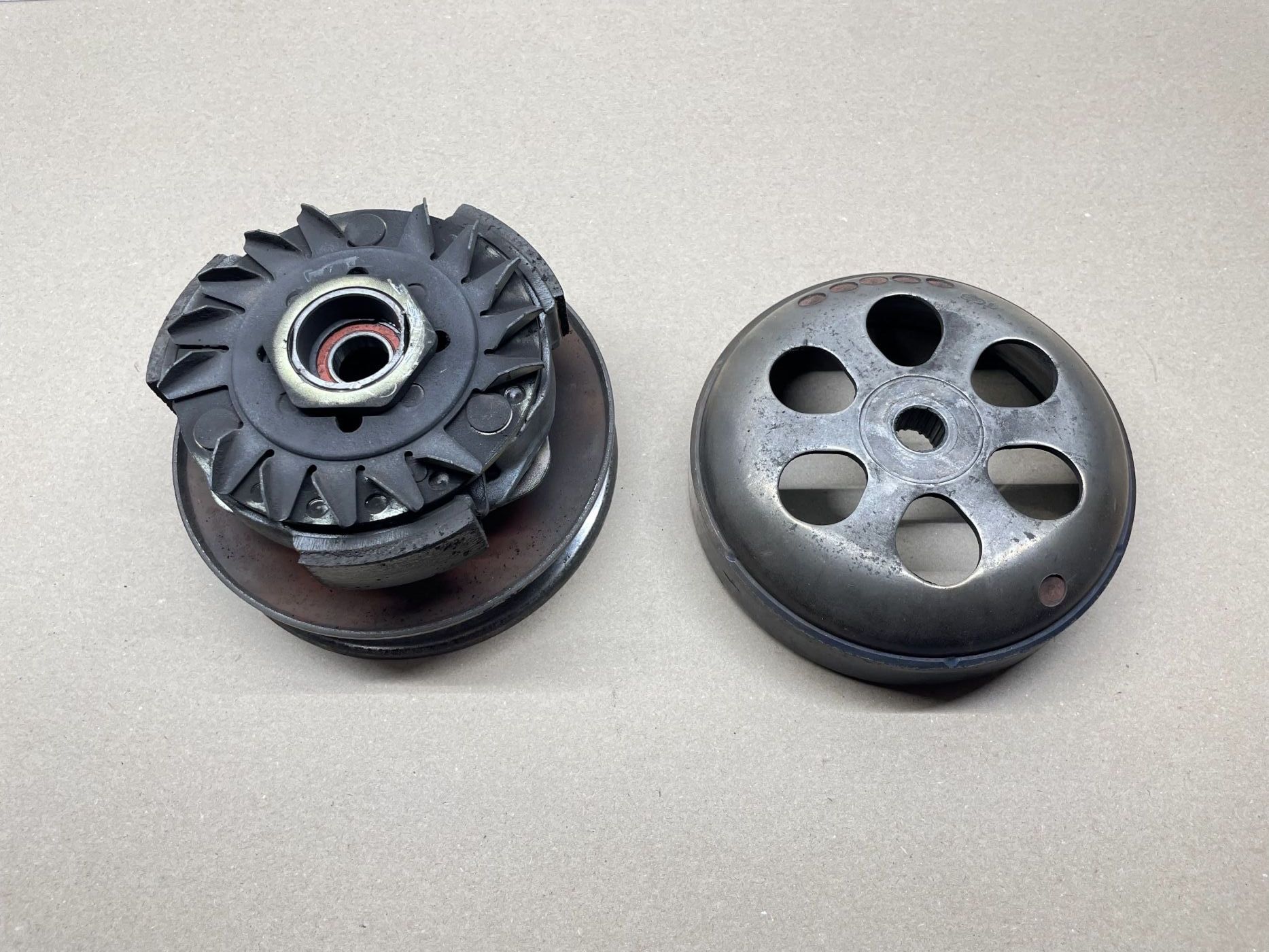 Piaggio Beverly 125 - Kupplung MPC01 komplett Kupplungsglocke Wandler clutch (110)