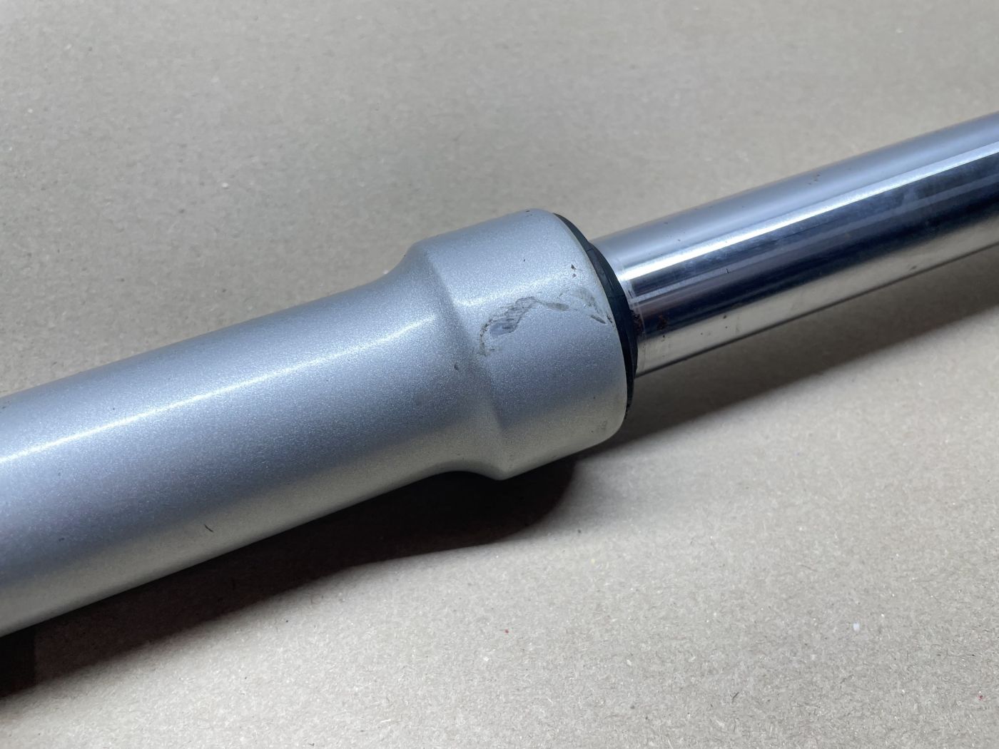 Longjia LJ125T-A Raptor - Gabelholm links Stoßdämpfer fork spar (109-2)