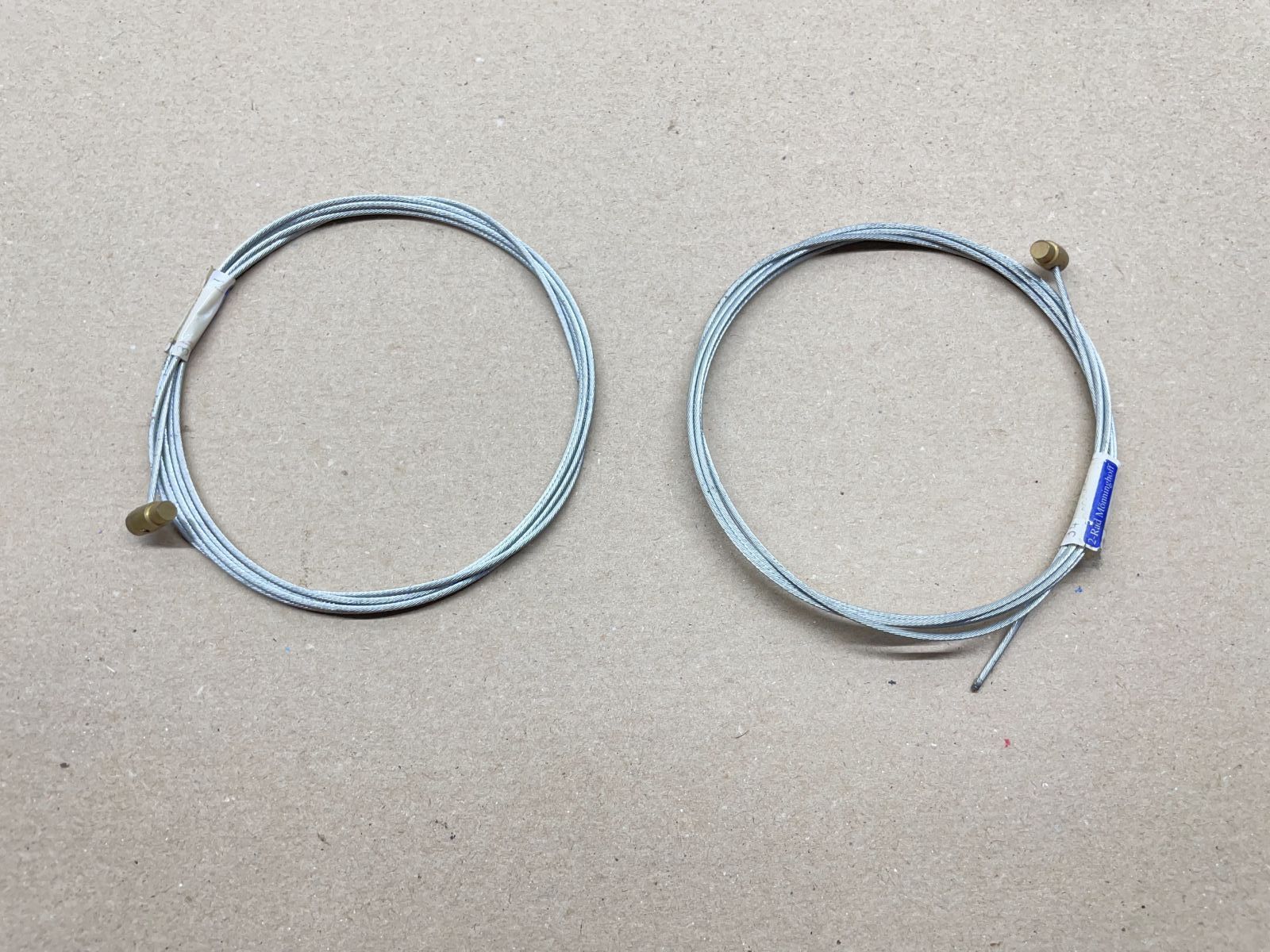 5 Stk. Kupplungszug, Bremszug, Gaszug ? NOS - Hercules KTM Mofa Moped (39-40)