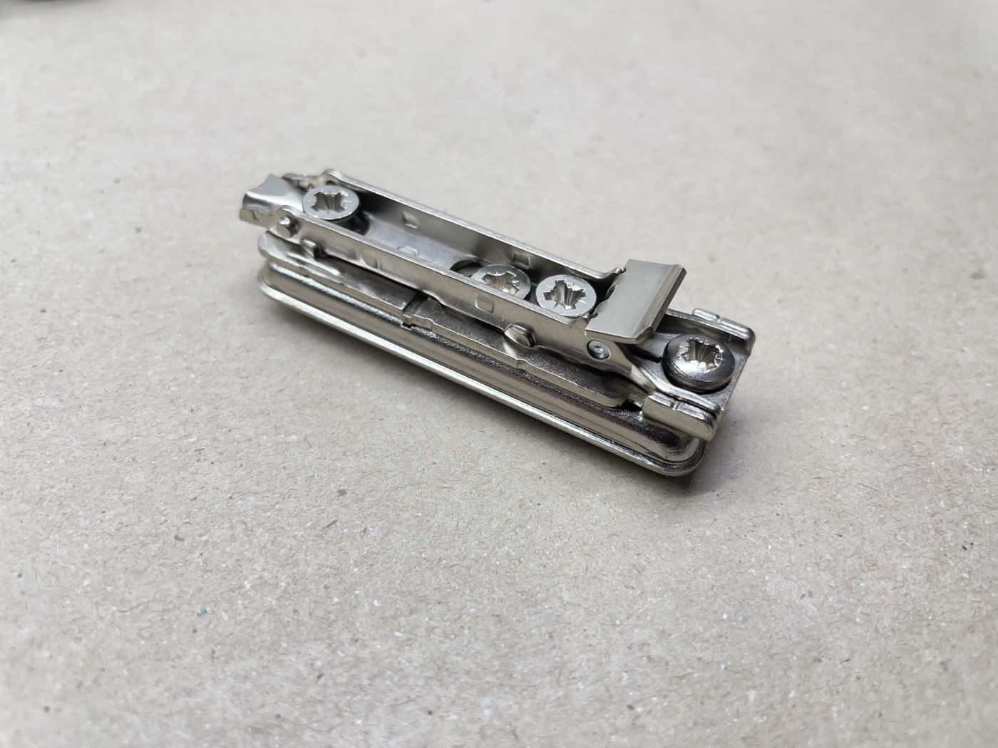 83x Salice Montageplatte BAPGM 39/16  Linear H3 Grundplatte Exzenterverstellung