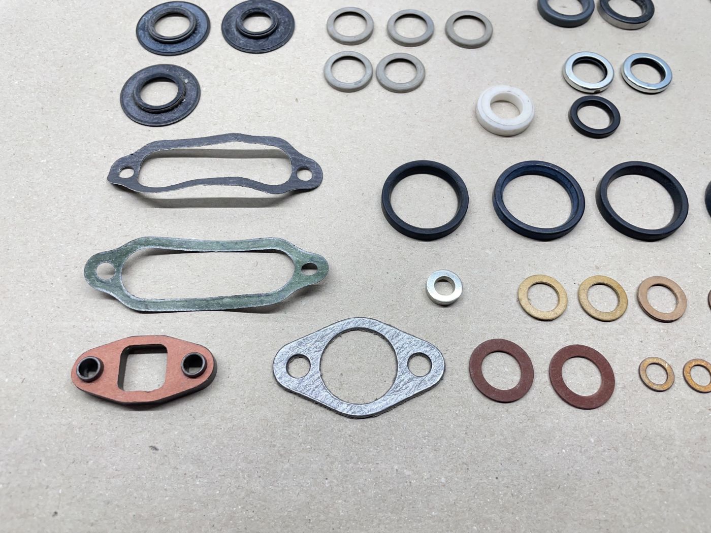 Dichtungen NOS Wellendichtring Krümmerdichtung etc. Sachs Hercules KTM (39-49R)