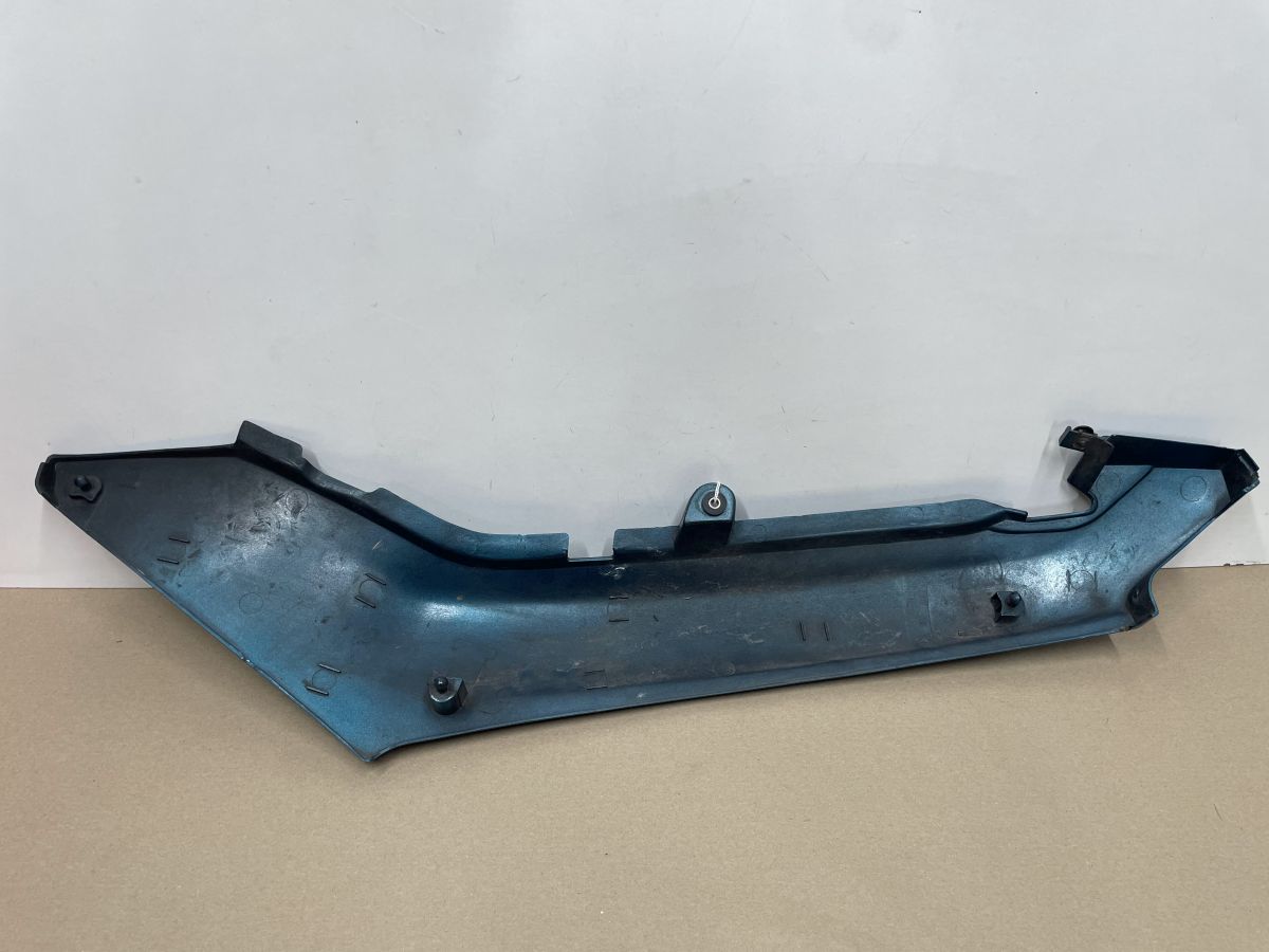 Suzuki GS 500 E - Verkleidung hinten rechts Heck Seitenteil Abdeckung  (118-V)