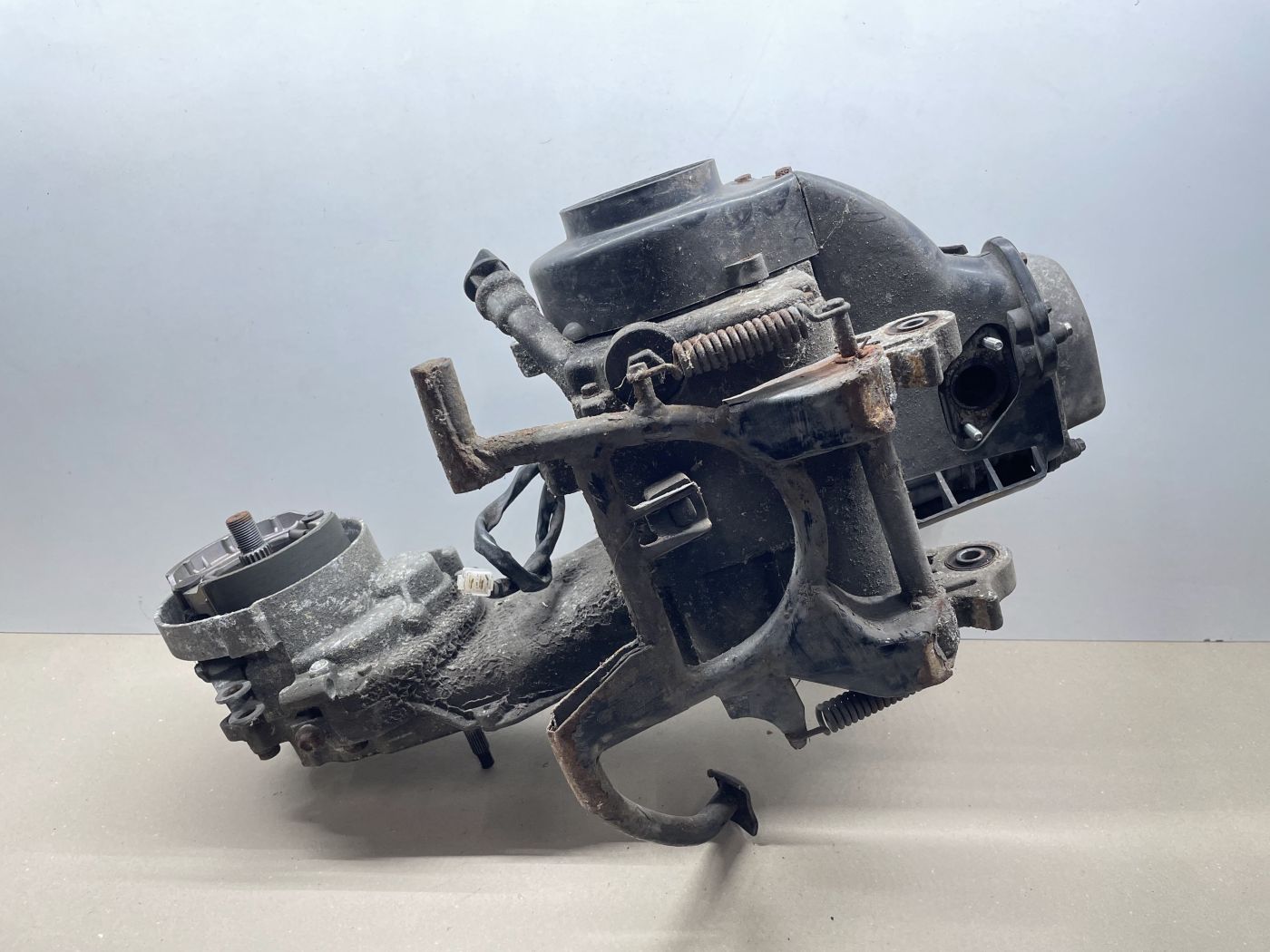 Ering / Baotian BT49QT-7 Motorblock Zylinder Getriebe Kurbelwelle (102-14)