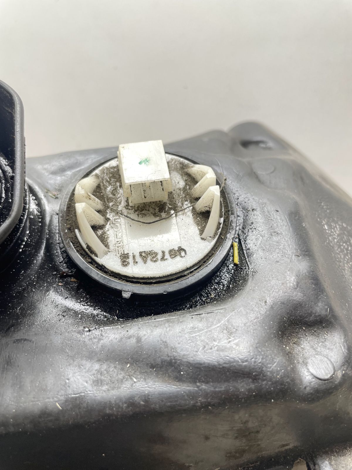 Aprilia SR50 R  - Benzintank Kraftstofftank Tankgeber petrol tank (93)