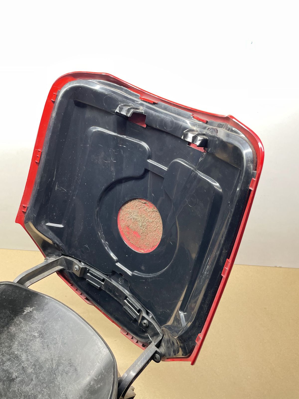 Hercules Splinter / Peugeot Speedake - Front Staufach Verkleidung fairing (81)