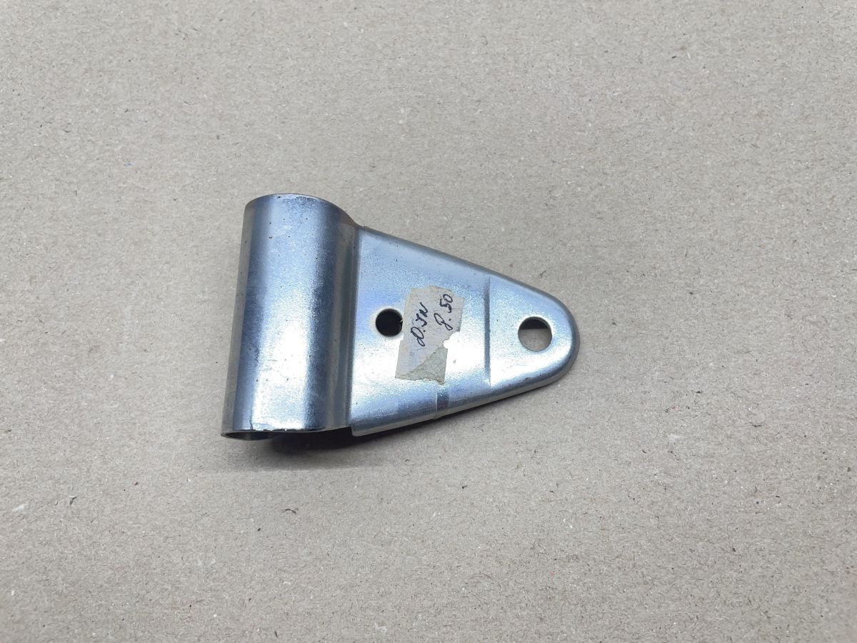 Peugeot 103 SP / TSA  - Lampenhalter NOS Scheinwerferhalter Halterung (39-34)