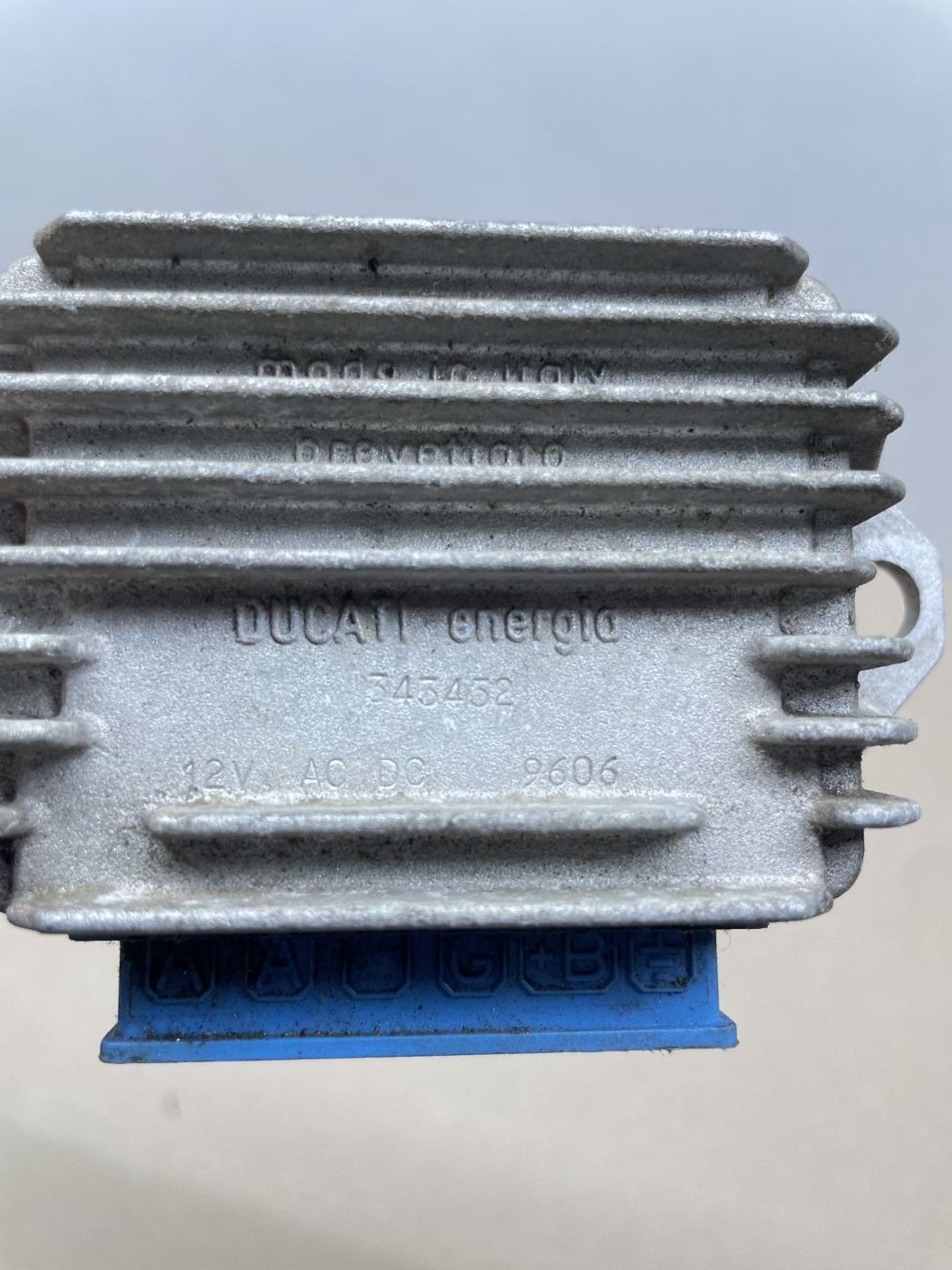 Piaggio NRG 50 - original Ducati Spannungsregler Gleichrichter  (109-8)