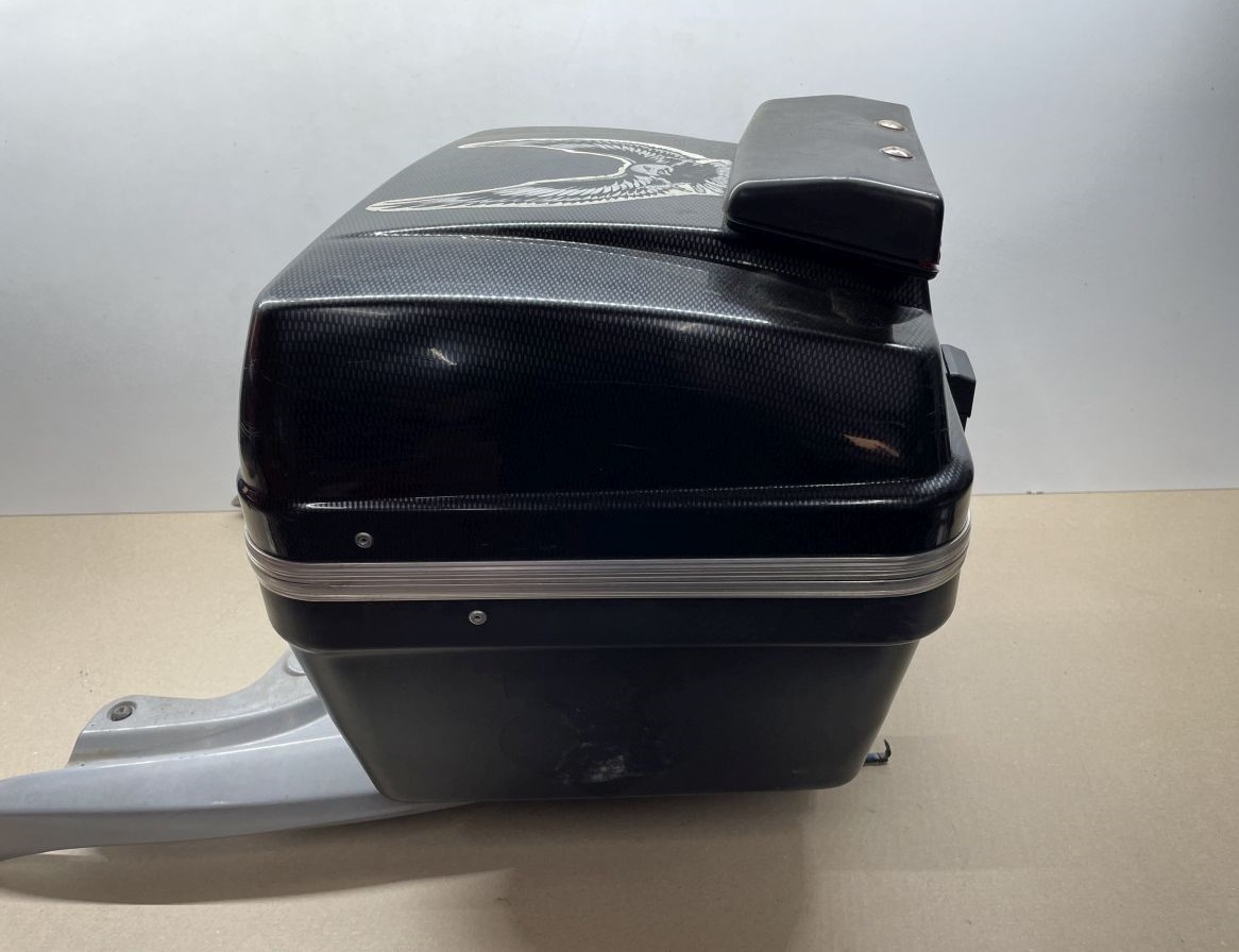 Piaggio Sfera RST 50 - ORIGINAL Gepäckträger + Piaggio Topcase Koffer  (72-2)