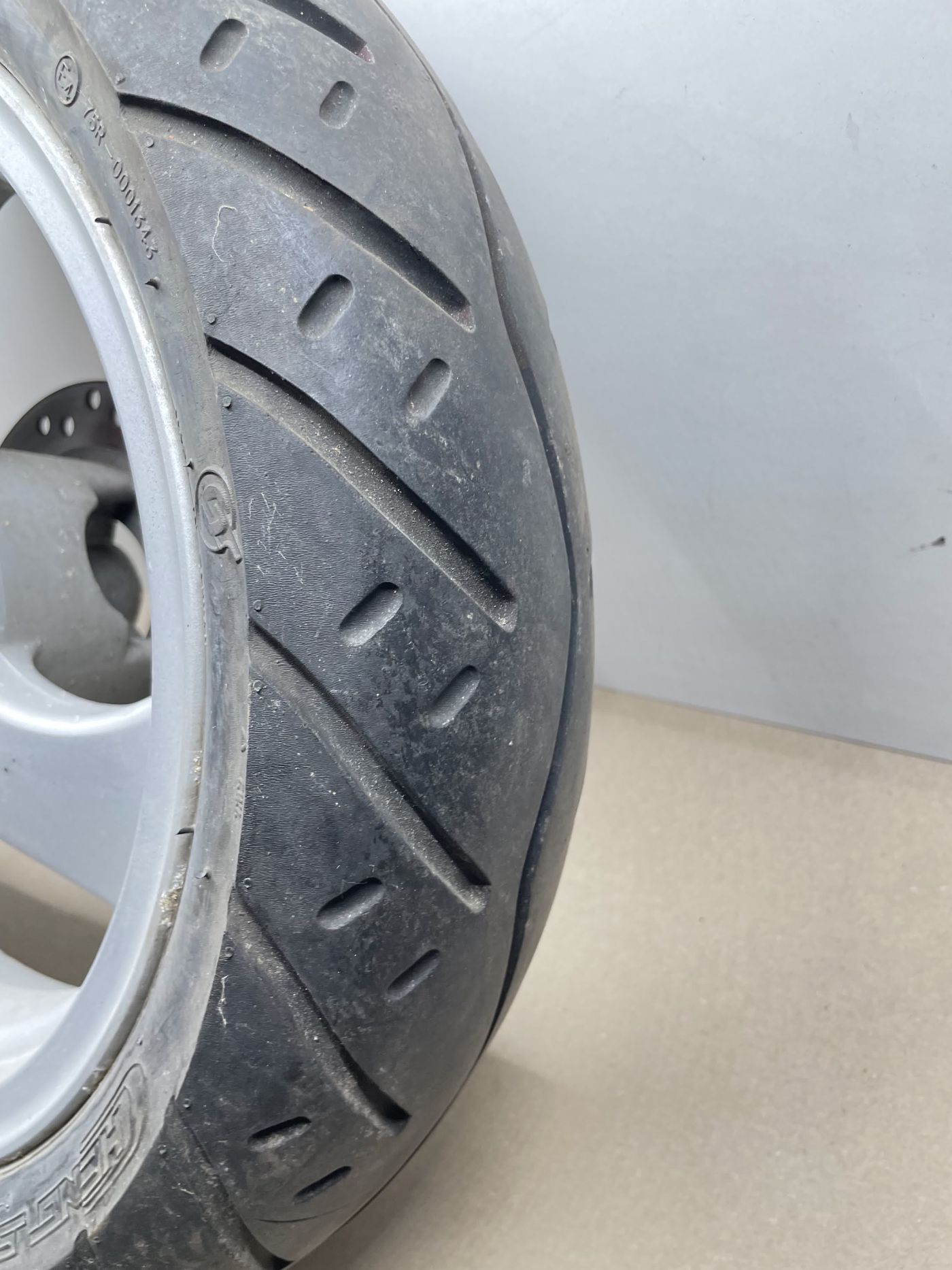 Kymco KB 50  - Vorderrad Reifen Felge vorne wheel (117)