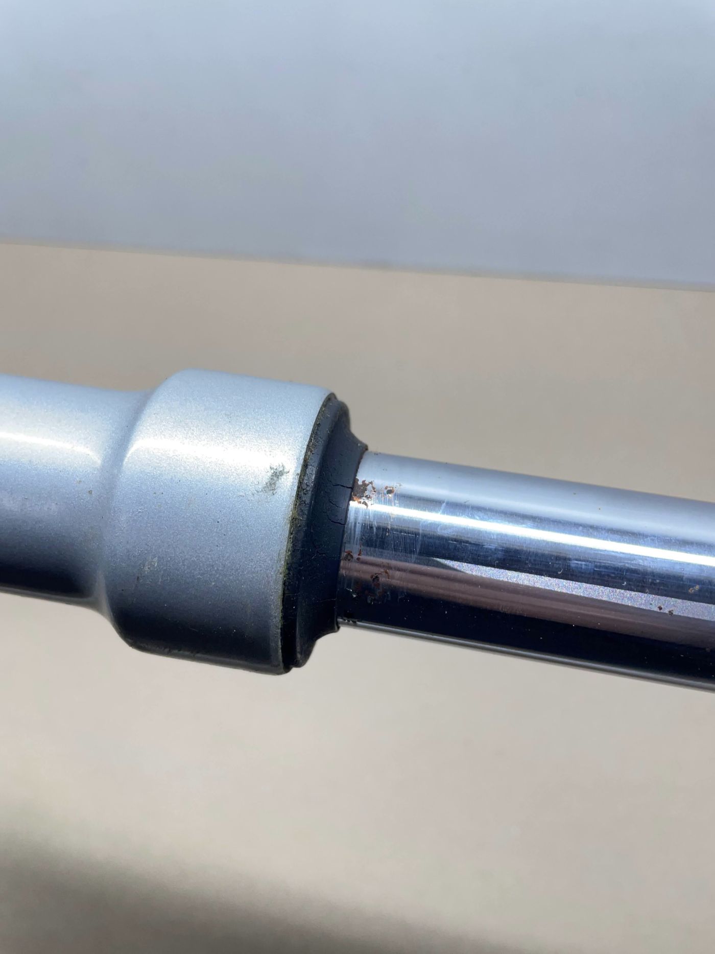 Longjia LJ125T-A Raptor - Gabelholm links Stoßdämpfer fork spar (109-2)