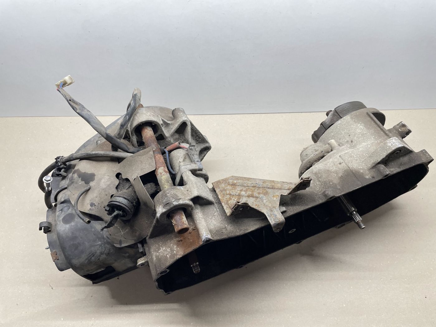 Aprilia Gulliver 50 - Motorblock Kurbelwelle Zylinder Getriebe engine (102-10)