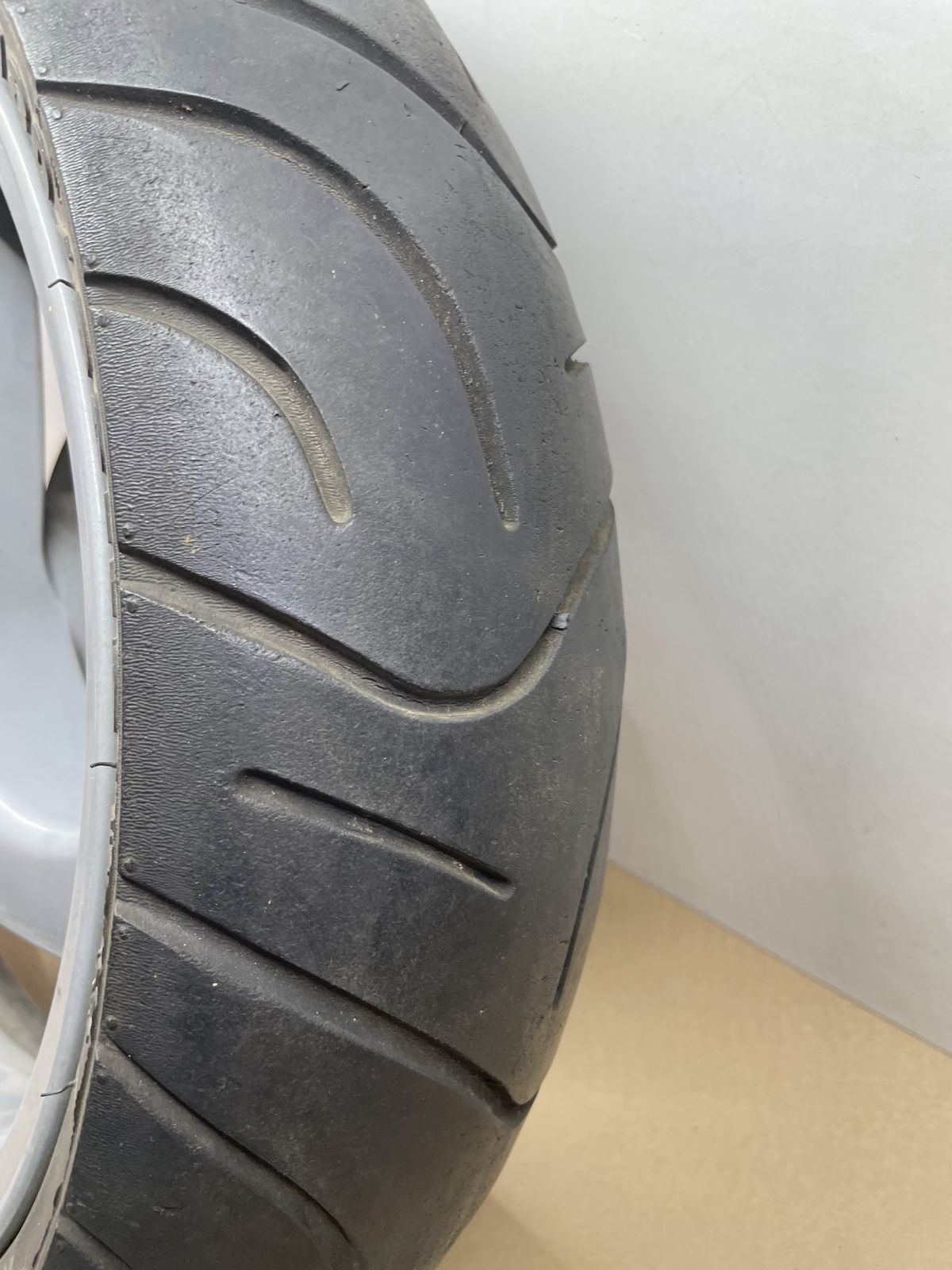 Piaggio TPH 50 - Vorderrad Reifen Felge vorne wheel (84-7)