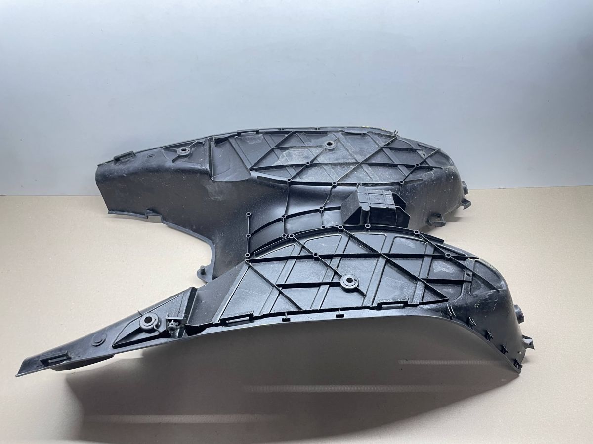 Hercules Splinter / Peugeot Speedake - Trittbrett Fußablage Verkleidung (62-2)