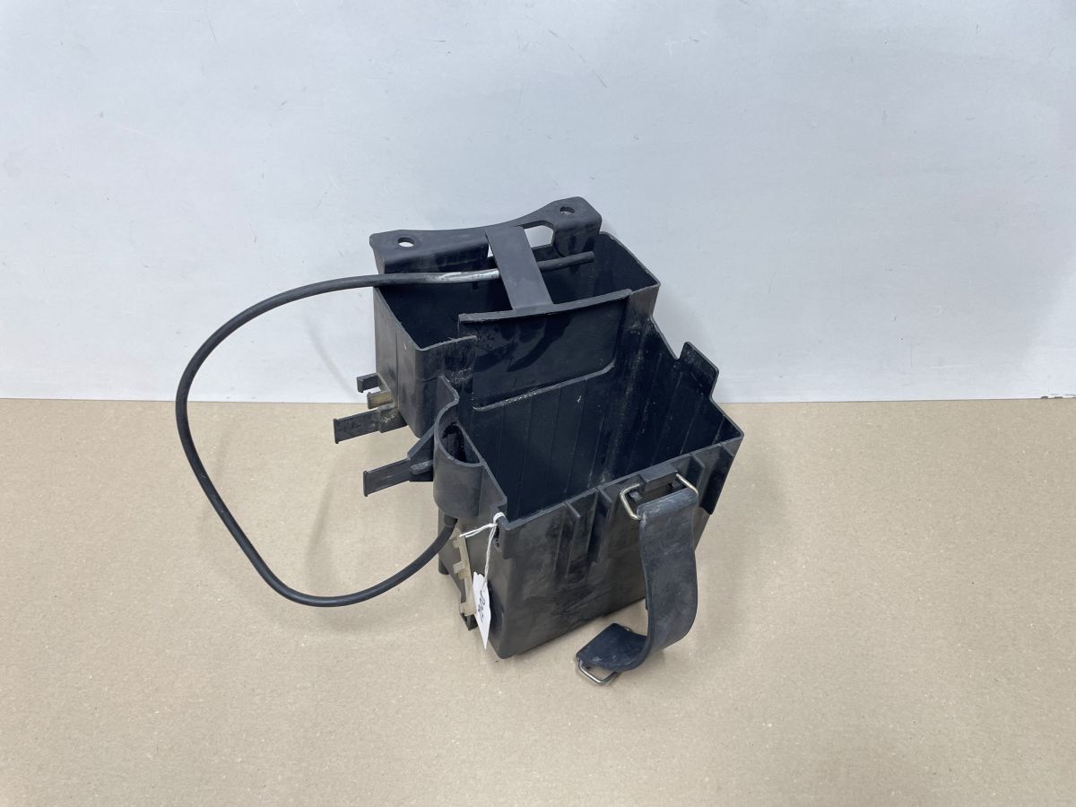 Honda CBR 1000 F SC24 - Batteriefach Batteriekasten Verkleidung fairing (118-11)