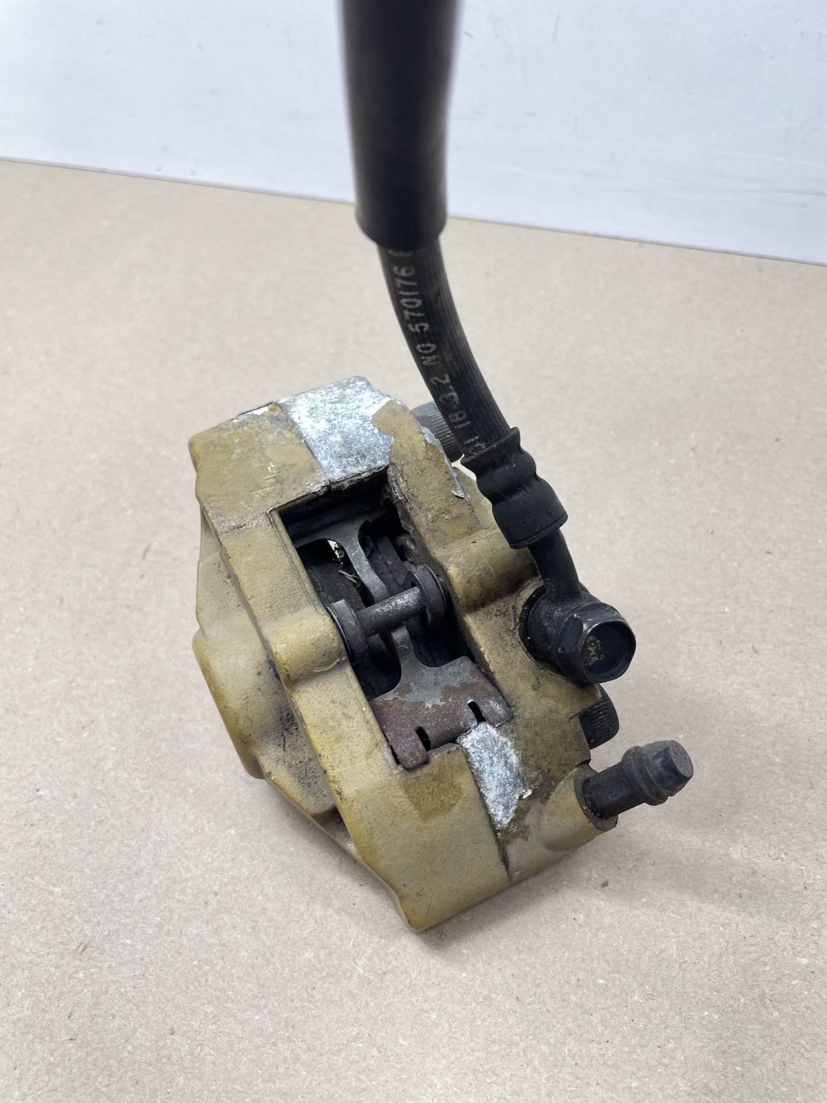Honda X8R - Bremse hinten Bremszange Bremsleitung rear brake (119)