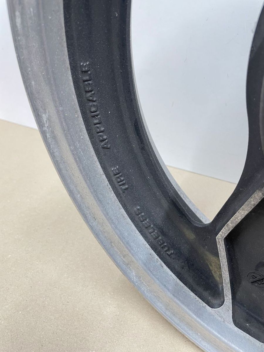 Suzuki GSX 1100 F  - Hinterrad Reifen Felge hinten rear wheel (118)
