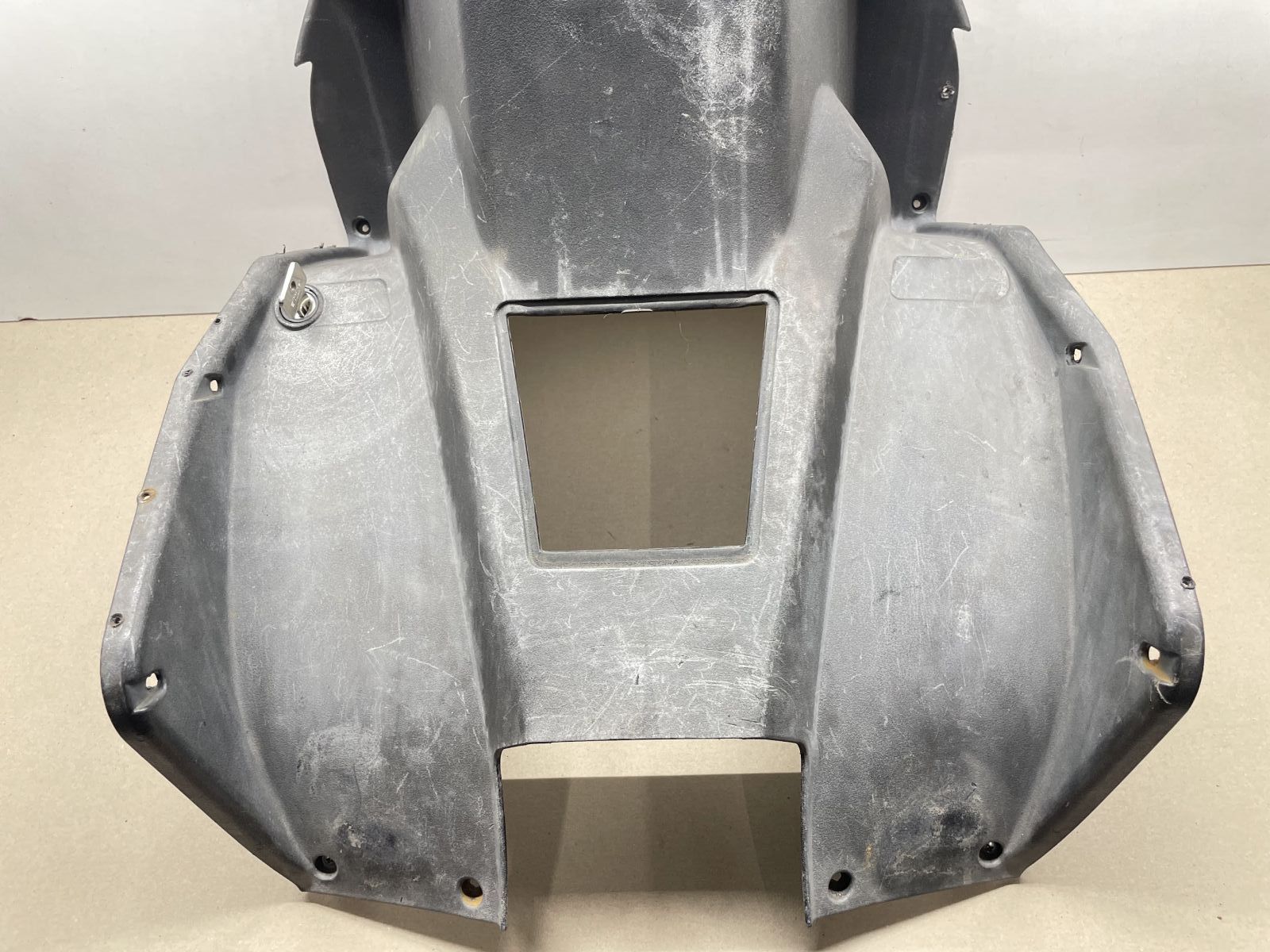 Aprilia SR50 R - Beinschild Innenraum Verkleidung Abdeckung (93)