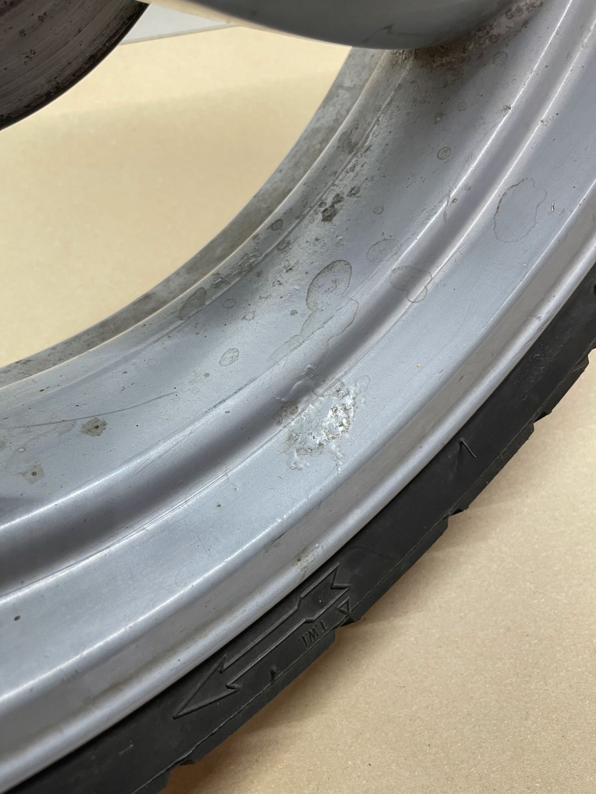 Piaggio TPH 50 - Vorderrad Reifen Felge vorne wheel (84-7)