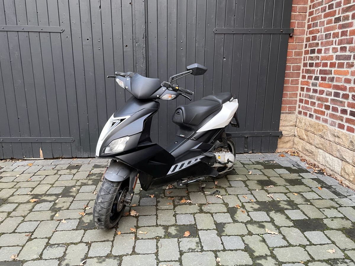 Aprilia SR50 R - Unterboden Verkleidung Abdeckung Spritzschutz (67)