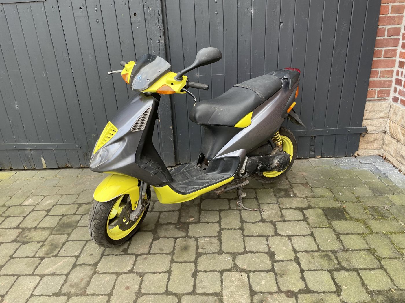 Piaggio NRG MC3   - Verkleidung Sitzbank Abdeckung Verkleidung (111)