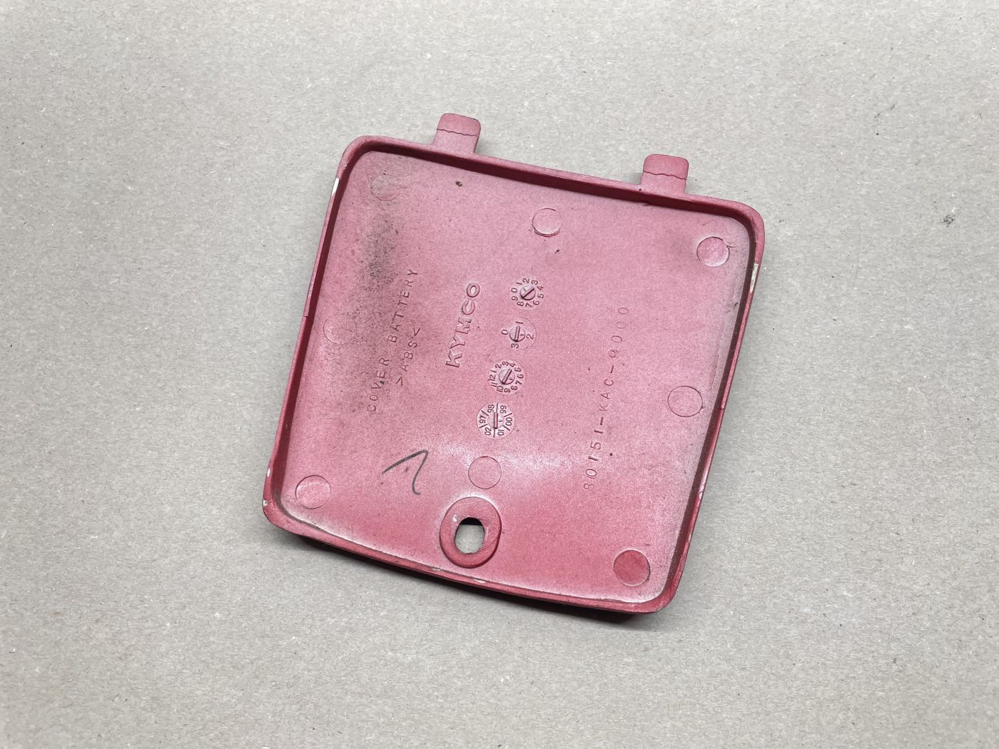 Kymco KB 50 - Serviceklappe Deckel Abdeckung Innenraum Verkleidung fairing (117)