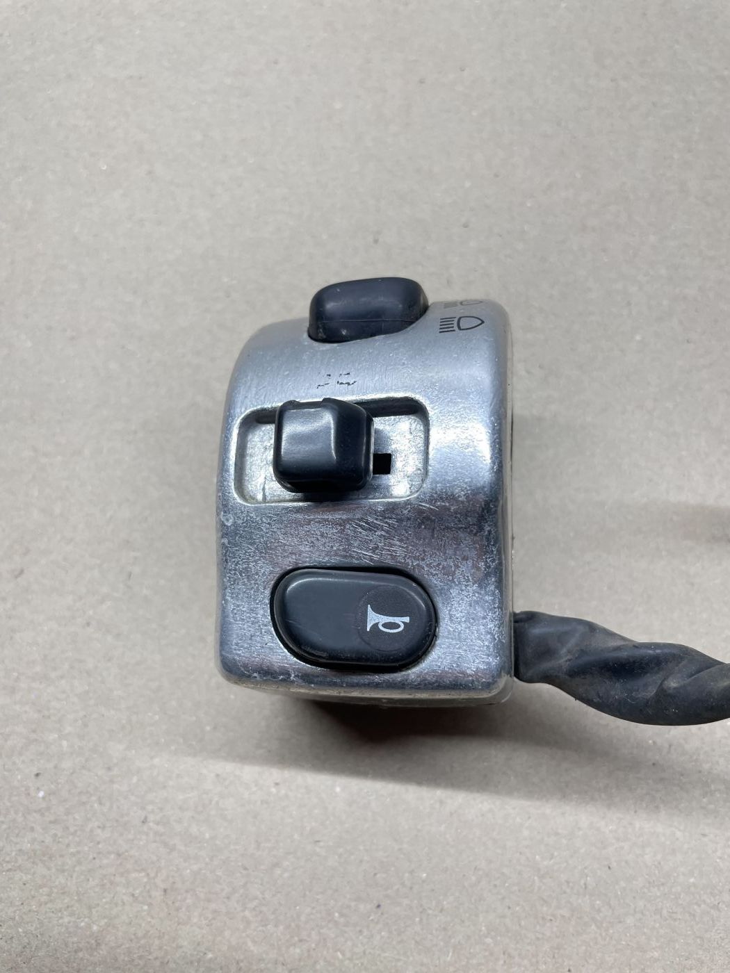 Piaggio Beverly 125 - Lenkerschalter Lichtschalter Hupe Blinker  (110)