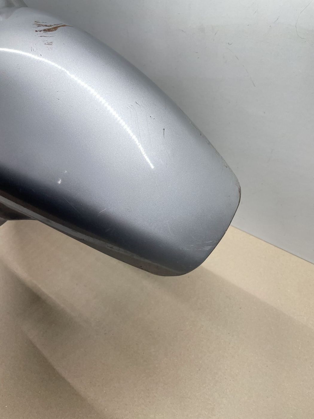Piaggio Beverly 125 - Kotflügel Spritzschutz Verkleidung vorne Abdeckung fairing (110)