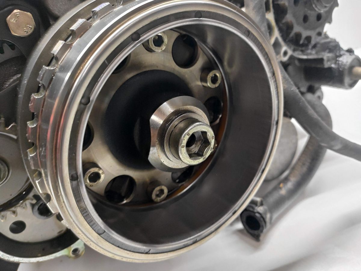 Aprilia Caponord ETV 1000 ABS - Motorblock Motor Kurbelwelle Getriebe