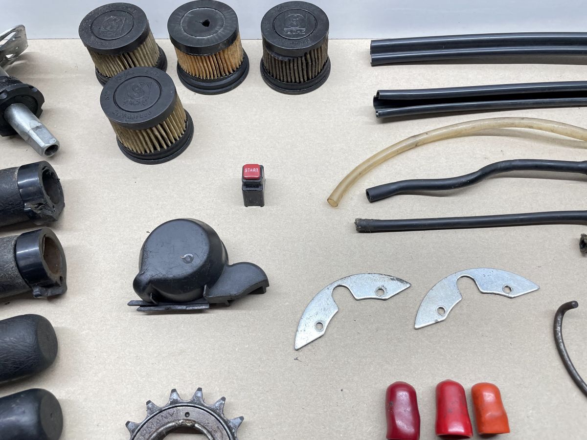 Saxonette Spartamet - Bremsgriff Zündkerzenstecker Luftfilter Bremse etc (83-7)