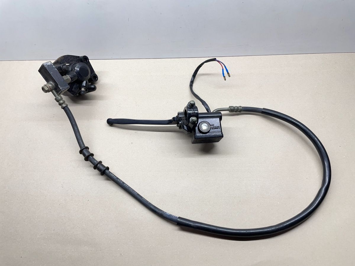 Keeway Easy 50 - Bremse vorne Bremshebel Bremspumpe Bremszange  (102-9)