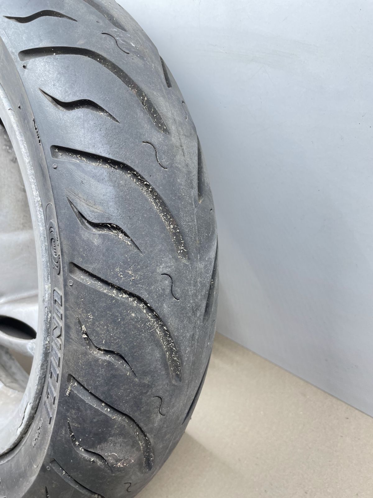 Aprilia Gulliver 50 - Vorderrad Reifen Felge vorne front wheel (76)
