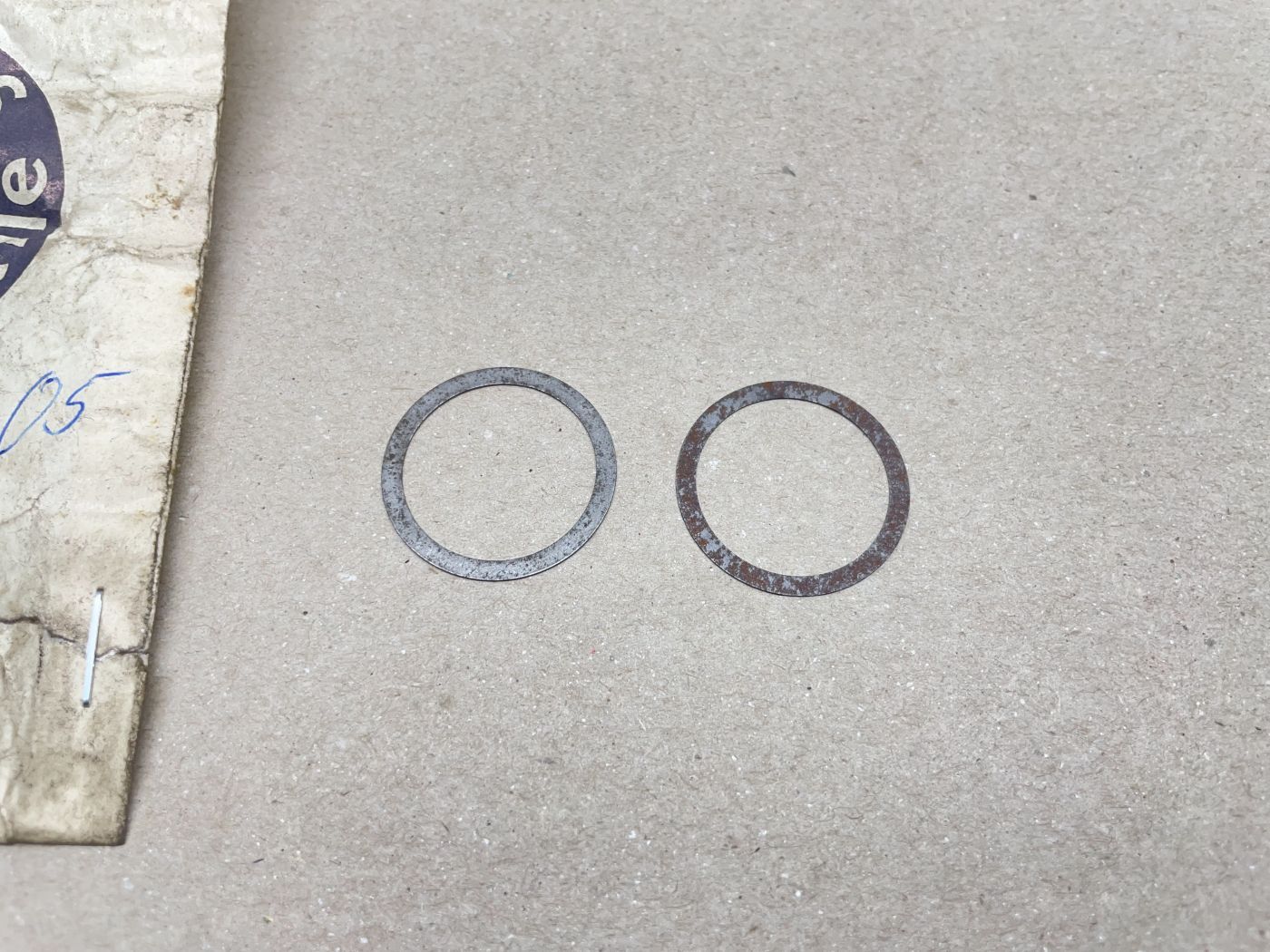 2x Distanzscheibe 23,2 x 28 x 0,3 NOS Getriebe - Sachs 50/3, 50/4 Motor NOS (39-70R)