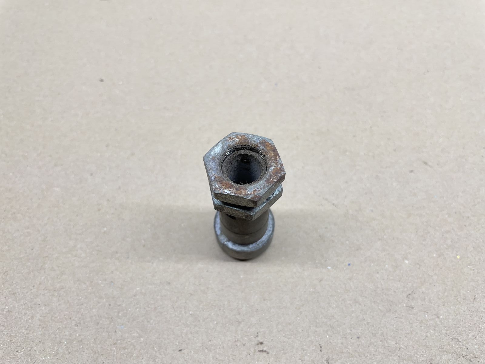 Hercules Lastboy- ORIGINAL Hülse Hinterrad Reifen hinten (46)