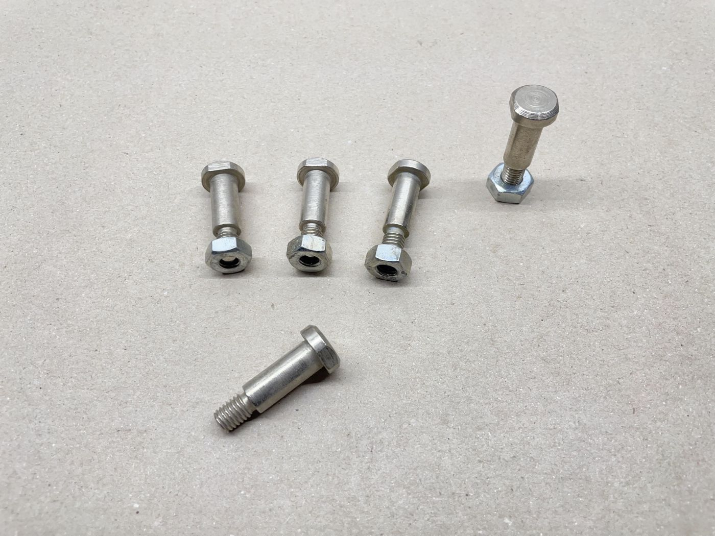 5x Schraube M8 40mm Bolzen Bremse ? NOS Hercules KTM DKW Puch Göricke ILO (39-49R)
