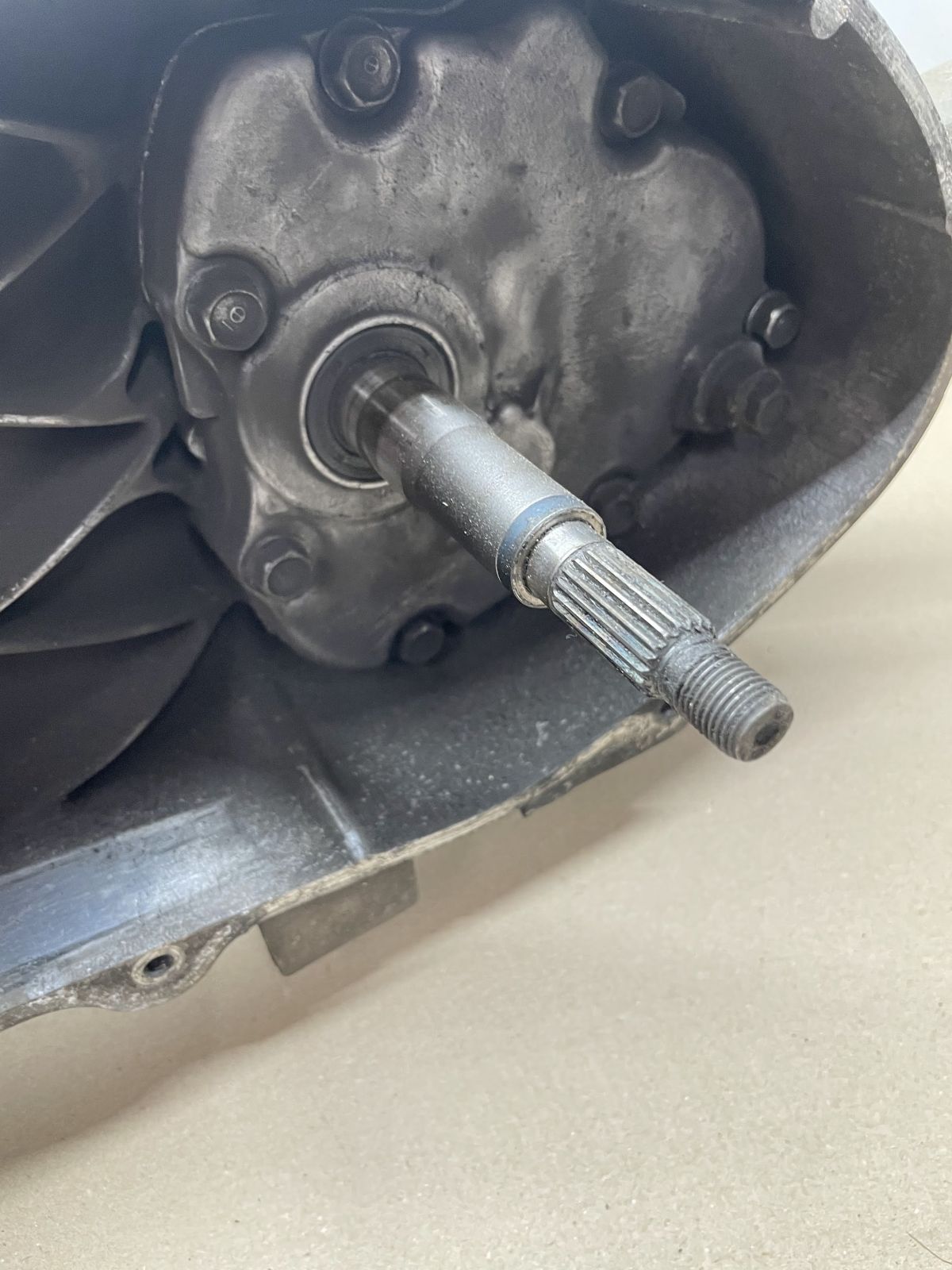 Piaggio X9 250 - Motorblock Kurbelwelle Getriebe Zylinder Anlasser engine (75)