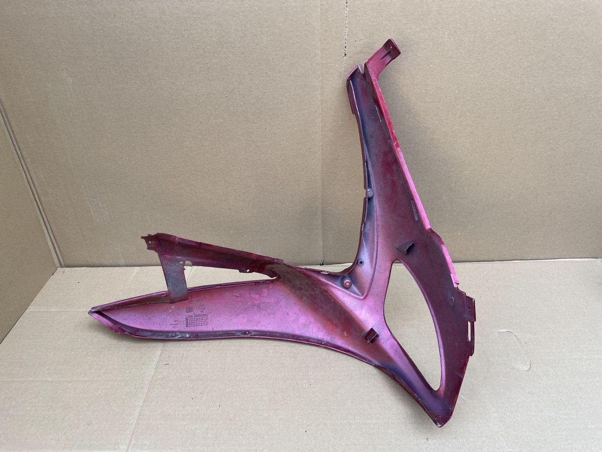 Benelli Velvet 125  Verkleidung vorne Scheinwerfer Seitenteil fairing (102-V-RO)