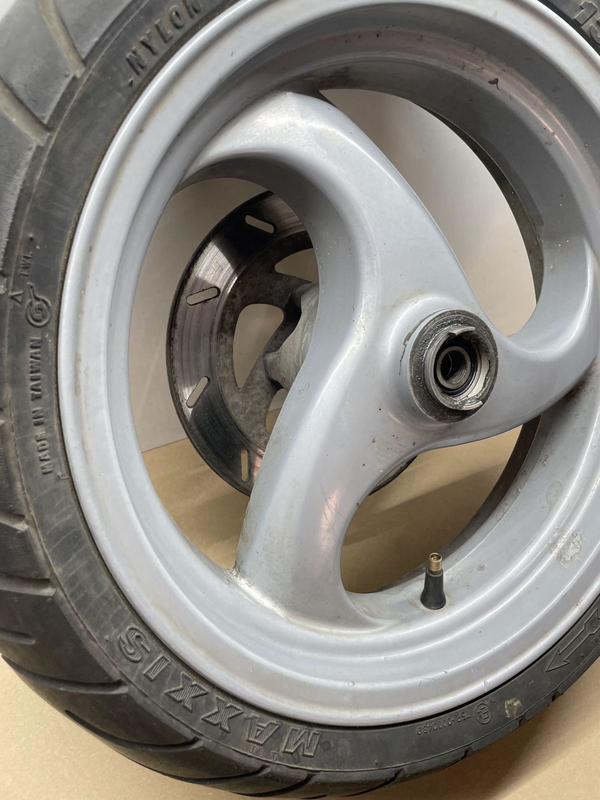 Piaggio TPH 50 - Vorderrad Reifen Felge vorne wheel (84-7)