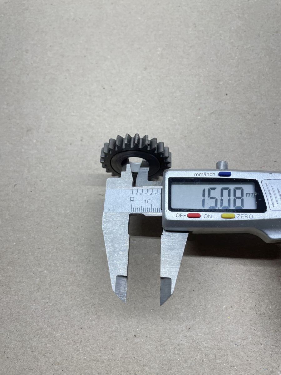 Zahnrad 24Z Motor Getrieberad ? NOS Sachs Motor Hercules KTM (39-36)