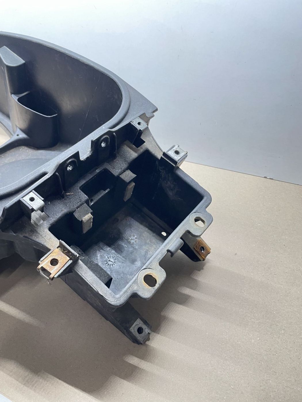 Piaggio Beverly 125 - Helmfach Staufach Verkleidung fairing (110)