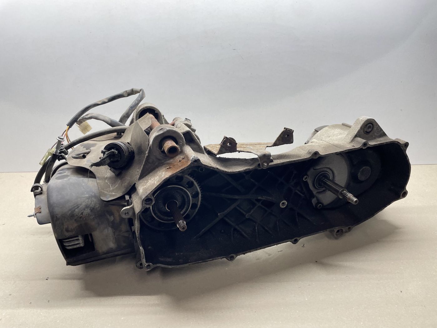 Aprilia Gulliver 50 - Motorblock Kurbelwelle Zylinder Getriebe engine (102-10)