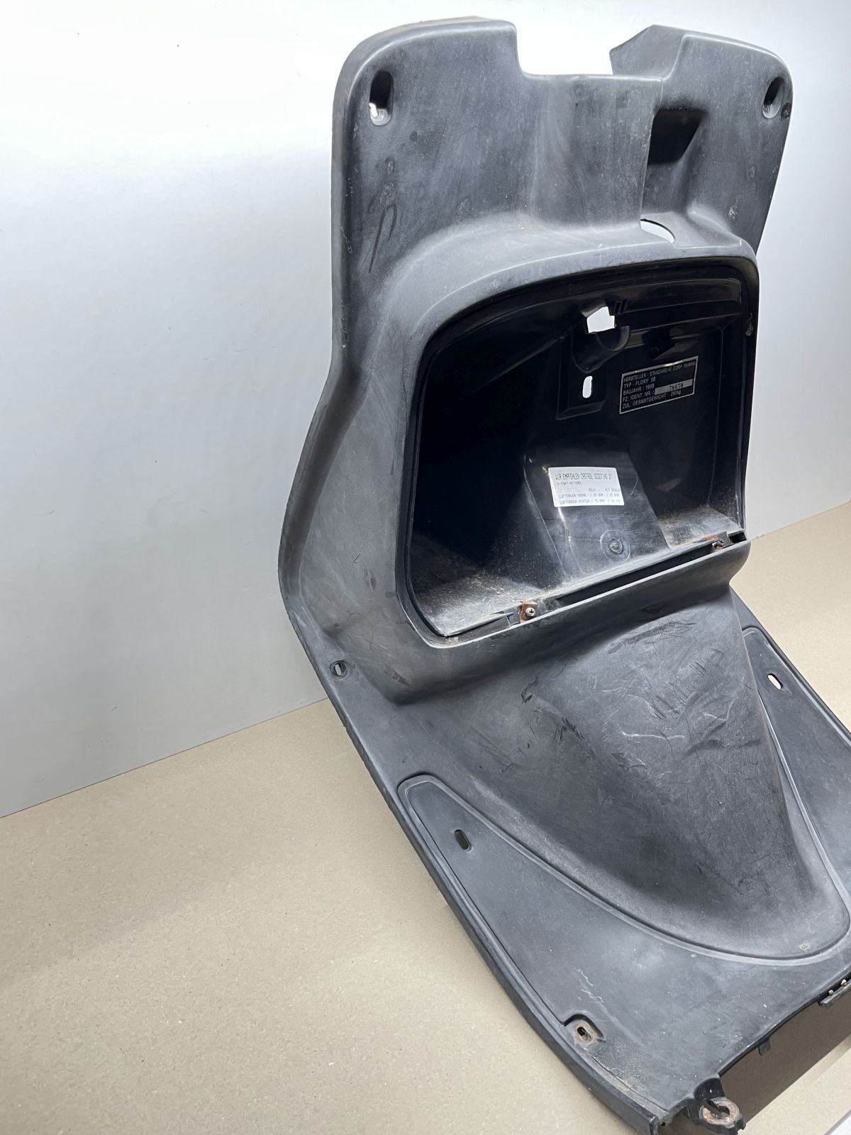Kreidler Flory 50 2T - Beinschild Abdeckung Verkleidung Innenraum (65-2)