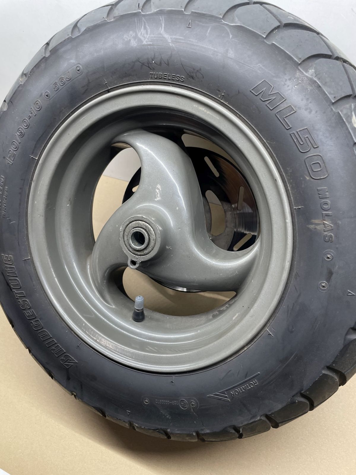 Piaggio TPH 50 - Vorderrad Reifen Felge vorne wheel (84-29)