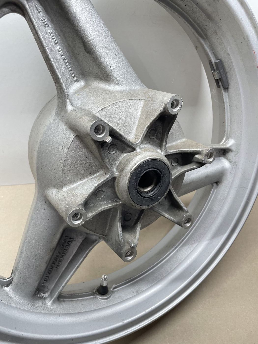 Honda CBR 1000F - Hinterrad Reifen Felge hinten wheel  (118-F)